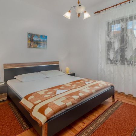 3 Bedroom Awesome Apartment In Novi Vinodolski Exterior foto